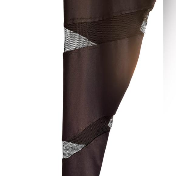 Mesh cut out Leggings by Mon  ft or Black size SP - Picture 2 of 6